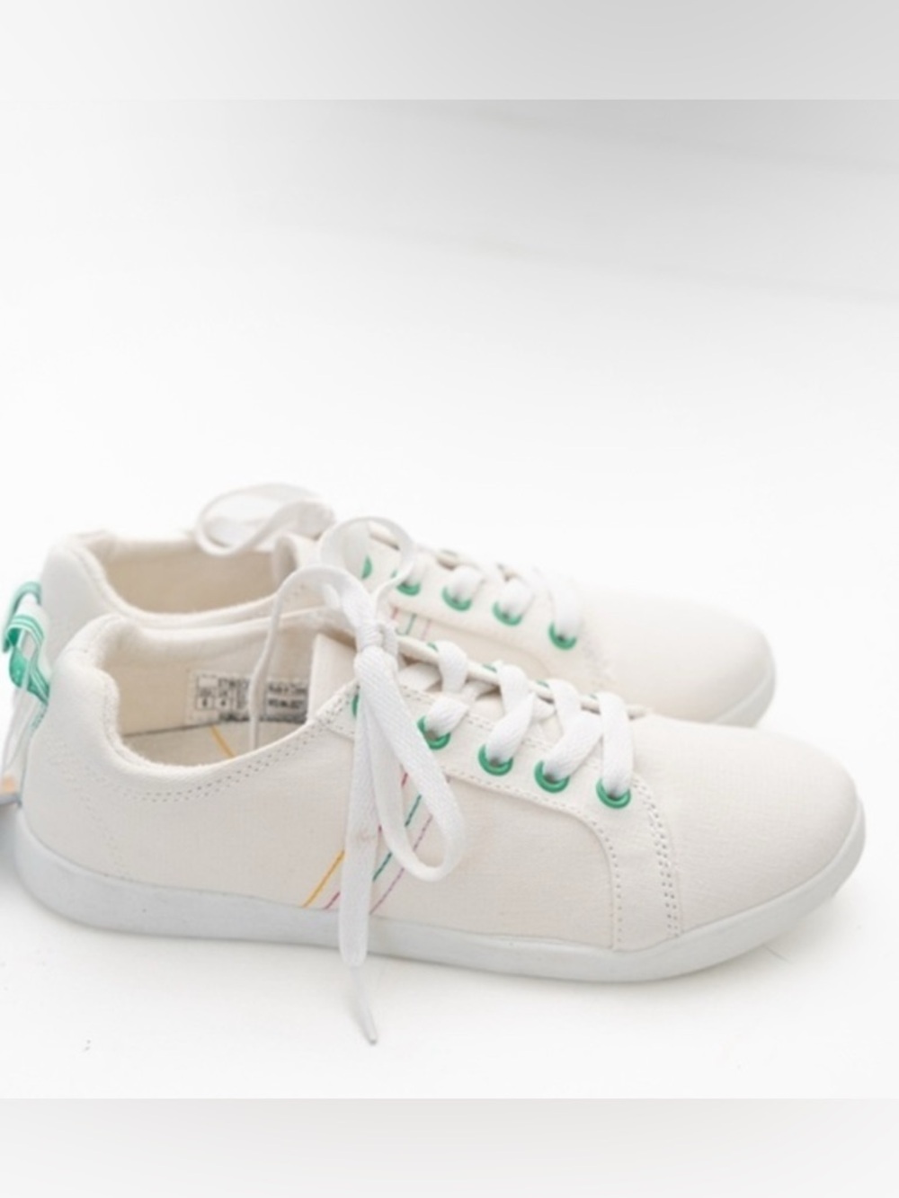 Vionic Beach NWT Stinson White Canvas Striped Sneakers Women's Size 9 - Picture 2 of 6